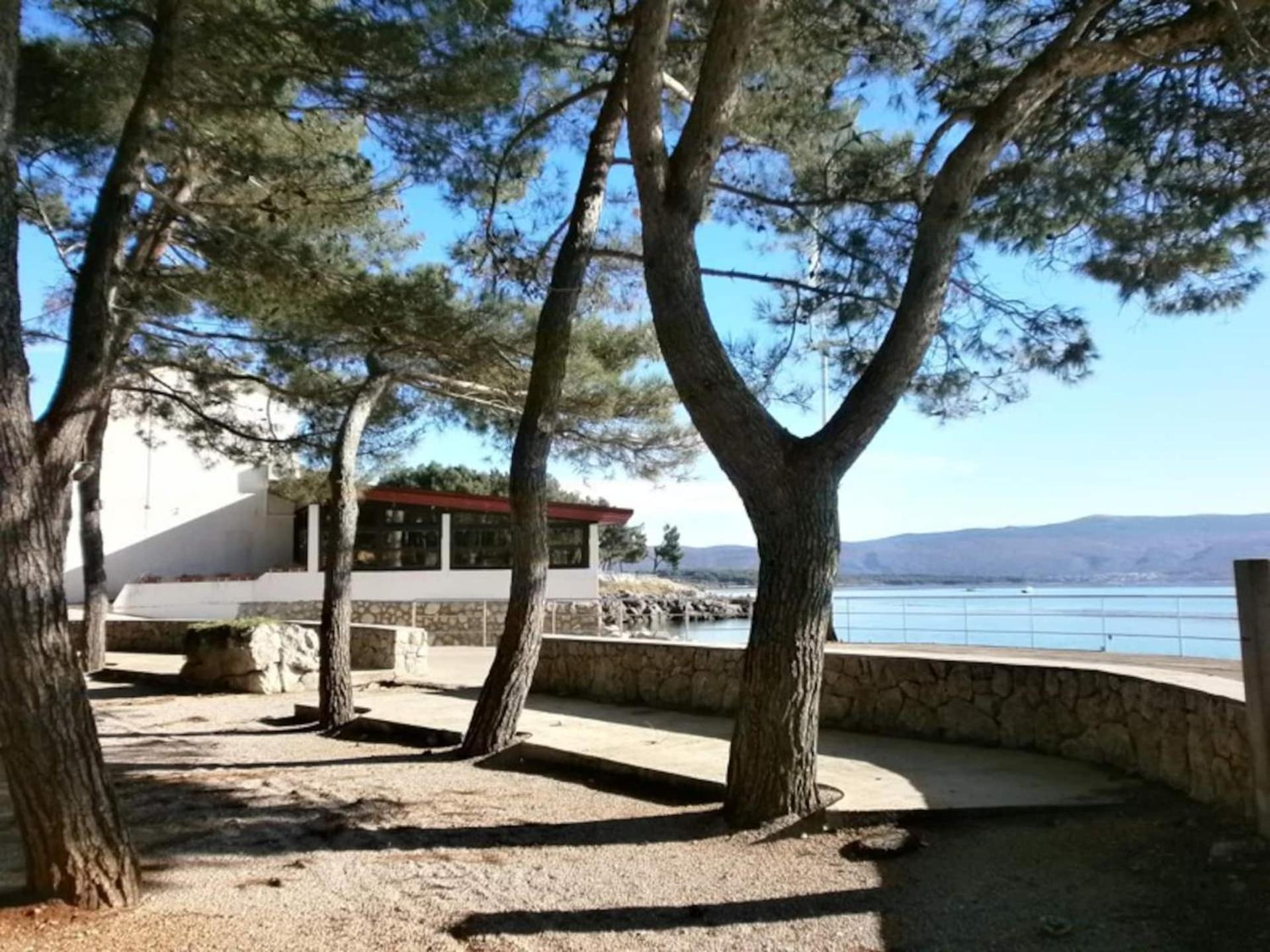 Lovely Studio Malina Close To The Beach Krk Town Bagian luar foto