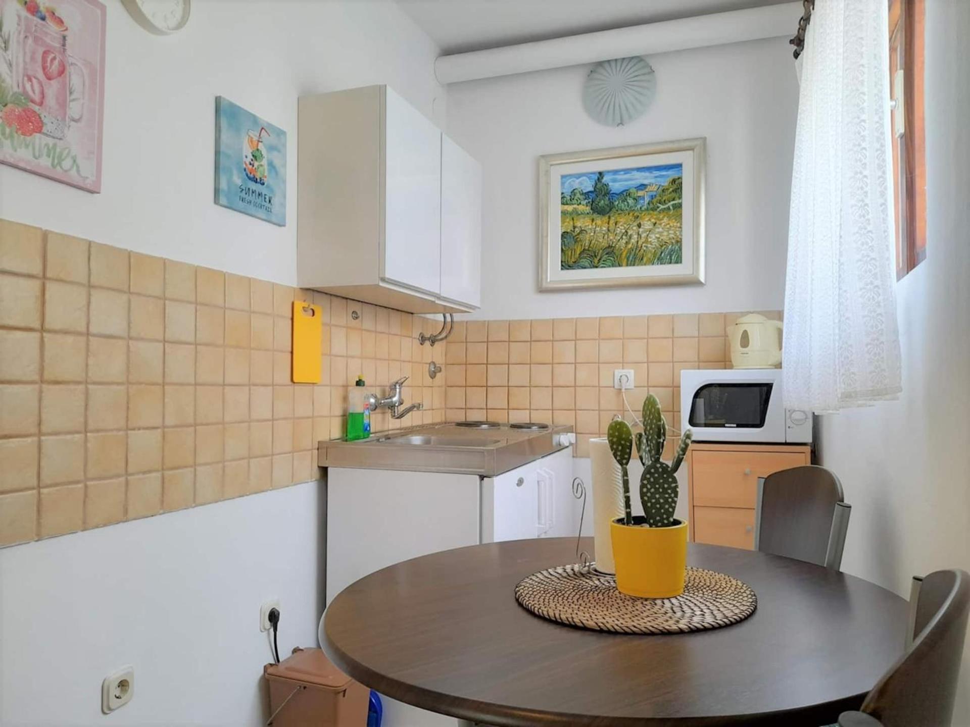 Lovely Studio Malina Close To The Beach Krk Town Bagian luar foto